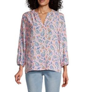 St. John's Bay Women’s Medium Lavender Floral Vneck Top With Elastic Cuff Slvs